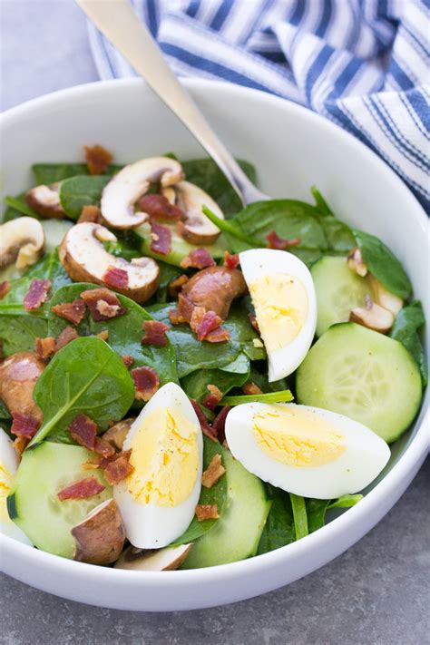 Spinach, Bacon and Parmesan Salad - calories, carbs, nutrition