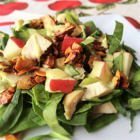 Spinach Salad with Chicken and Apples - calories, carbs, nutrition