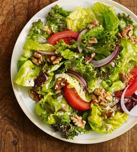 Spring Mix Salad with Walnut Vinaigrette - calories, carbs, nutrition