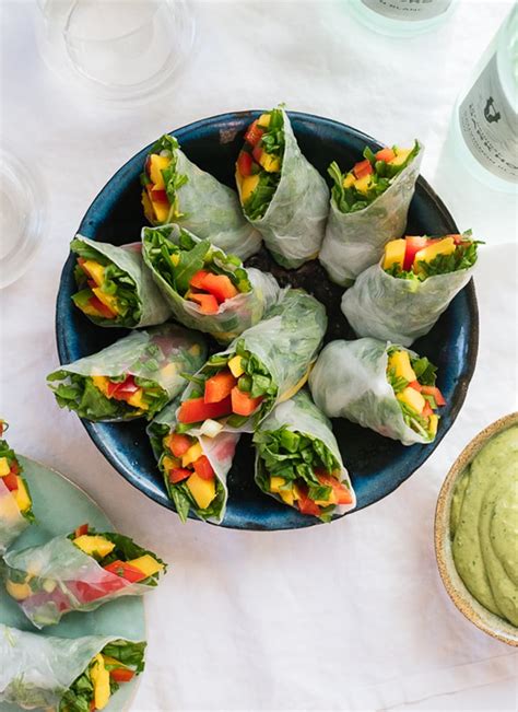 Spring Roll w/ Mango-Cilantro Sauce - calories, carbs, nutrition