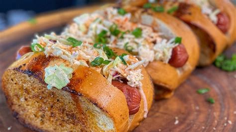 Sriracha Dog - calories, carbs, nutrition