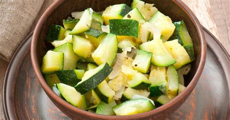 Steamed Zucchini - calories, carbs, nutrition