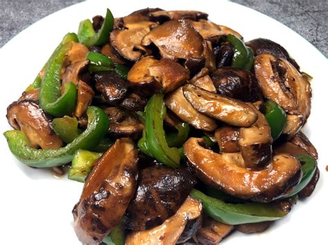 Stir-Fried Shitake Mushrooms and Vegetables in a Black Bean Sauce - calories, carbs, nutrition