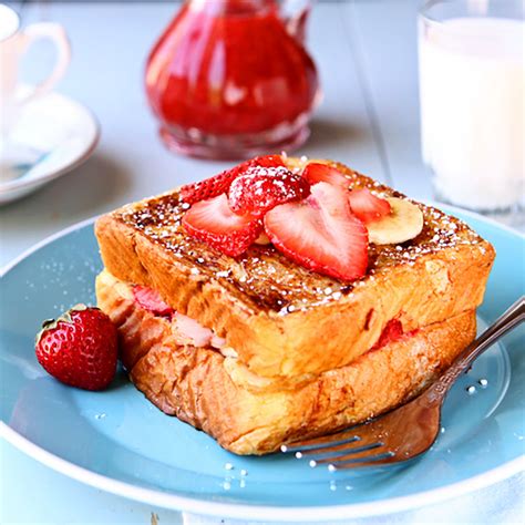 Strawberry Banana French Toast - calories, carbs, nutrition