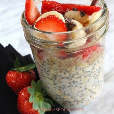 Strawberry Banana Parfait Oatmeal - calories, carbs, nutrition