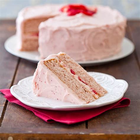 Strawberry Dream Cake - calories, carbs, nutrition