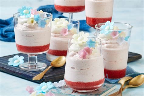 Strawberry Mousse Cups - calories, carbs, nutrition