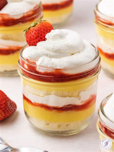 Strawberry Shortcake Parfait - calories, carbs, nutrition