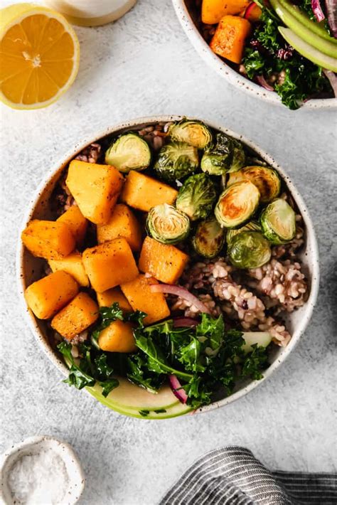 Superfood Bowl: Tempeh Kale Butternut Squash Brussels Sprouts Kidney Beans and Hummus (103783.0) - calories, carbs, nutrition