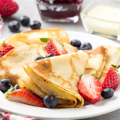 Swedish Pancakes with Sauted Pineapple with Ginger Cream - calories, carbs, nutrition