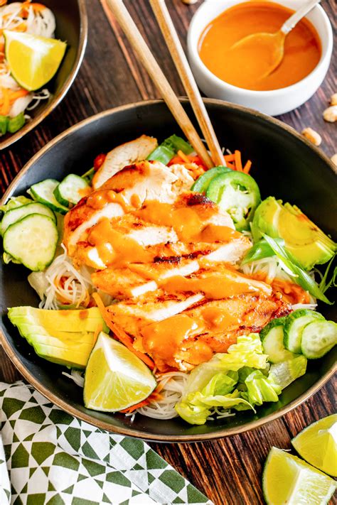 Thai Chicken & Noodle Salad - calories, carbs, nutrition