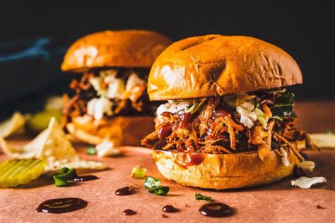 The Canadiana Burger w/ Pulled Pork - calories, carbs, nutrition