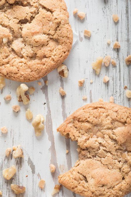 Toffee Nut Cookie - calories, carbs, nutrition