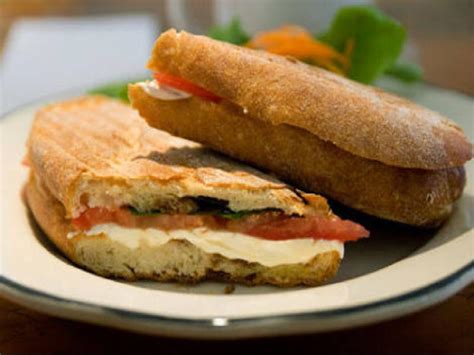 Tomato Mozzarella Sub - calories, carbs, nutrition