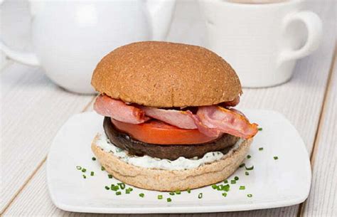 Tomato & Mushroom Bap - calories, carbs, nutrition