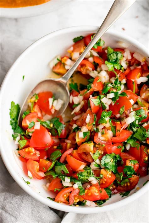 Tomato, Onion & Green Pepper Salad - calories, carbs, nutrition