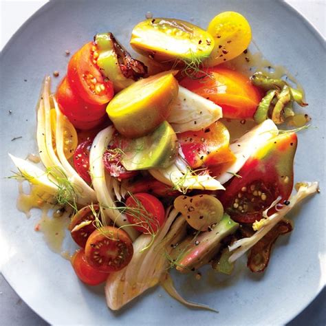 Tomato Spinach Salad with Pickled Fennel - calories, carbs, nutrition