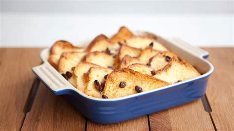 Traditional Bread & Buttery Pudding - calories, carbs, nutrition