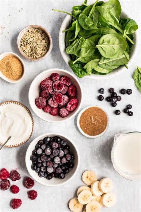 Triple Berry Smoothie - calories, carbs, nutrition