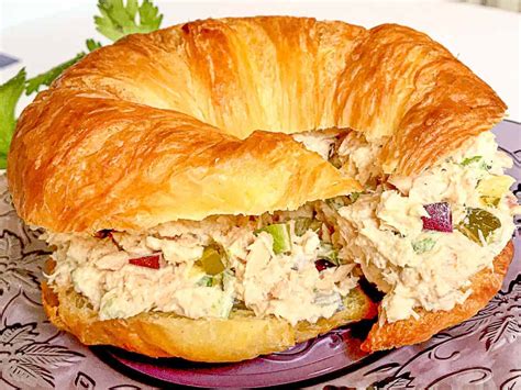 Tuna-Egg Salad Croissant - calories, carbs, nutrition