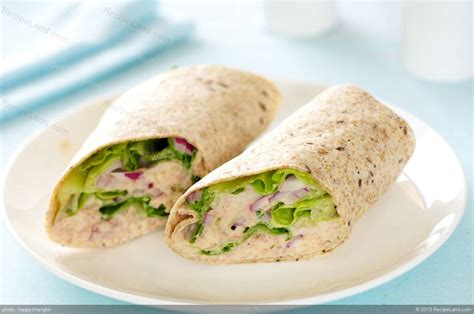 Tuna Salad on Roll - calories, carbs, nutrition