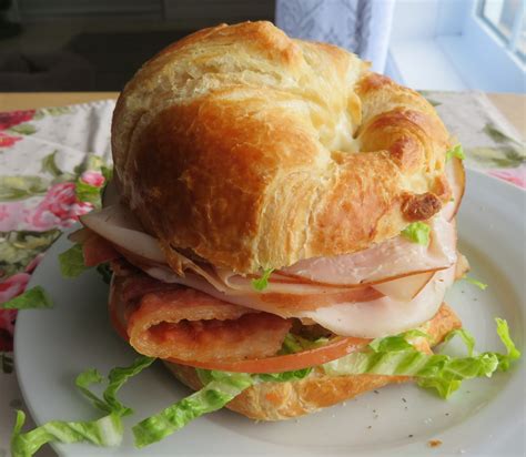 Turkey Club Croissant - calories, carbs, nutrition