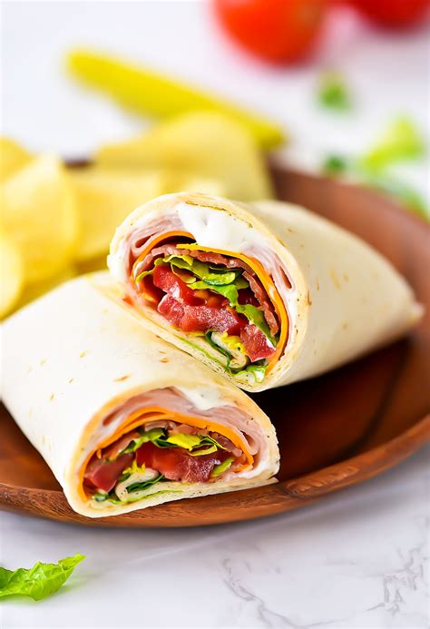 Turkey Ranch Club Pita Wrap - calories, carbs, nutrition