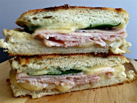 Turkey Sandwich with Havarti & Cheddar - calories, carbs, nutrition