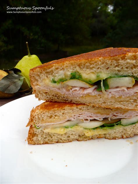 Turkey, Smoked Gouda & Arugula Sandwich - calories, carbs, nutrition