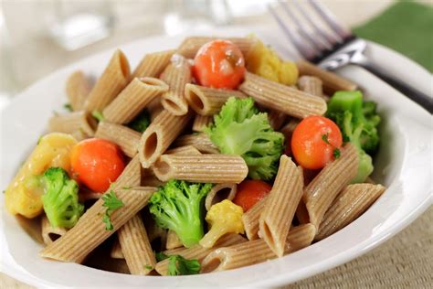 Turkey Whole Wheat Pasta Primavera, Asparagus, Oat Bran Roll with Smart Balance Spread (600HS) - calories, carbs, nutrition