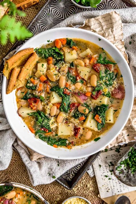 Tuscan Kale & Bean Soup (Mindful) 12 oz - calories, carbs, nutrition