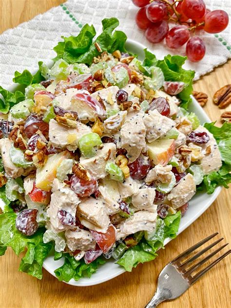 Uptown Waldorf Chicken Salad - calories, carbs, nutrition