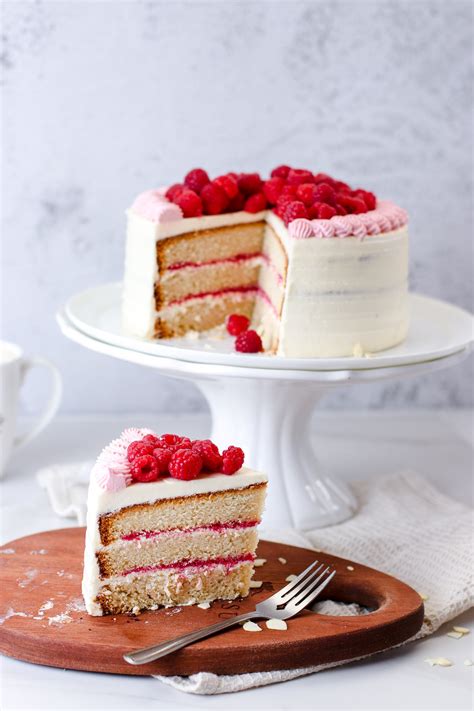 Vanilla Raspberry Cake - calories, carbs, nutrition