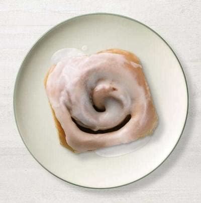 Vanilla Walnut Cinnamon Rolls - calories, carbs, nutrition