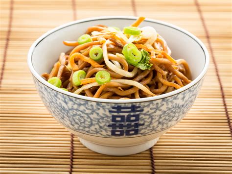 Vegan Chow Mein with Cashews - calories, carbs, nutrition