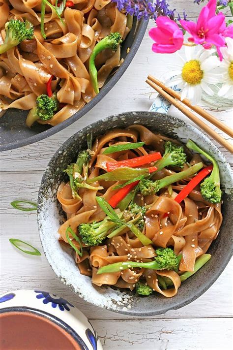 Vegetable Chow Fun - calories, carbs, nutrition