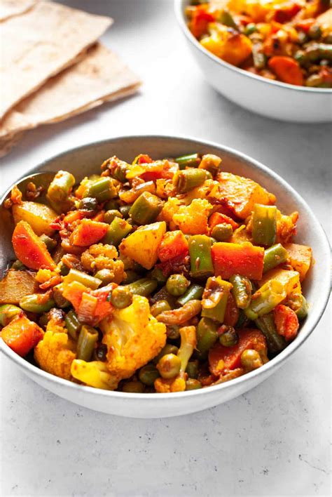 Vegetables Sabzi Curry Monsoon 1 Cup - calories, carbs, nutrition