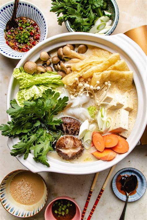 Vegetarian Hot Pot Soup - calories, carbs, nutrition