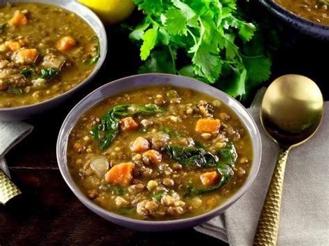 Vegetarian Lentil & Spinach Soup - calories, carbs, nutrition