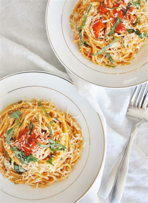 Vegetarian Pomodoro Sauce, Whole Wheat Spaghetti, Monterey Jack Cheese, Swiss Chard (600VEG) - calories, carbs, nutrition