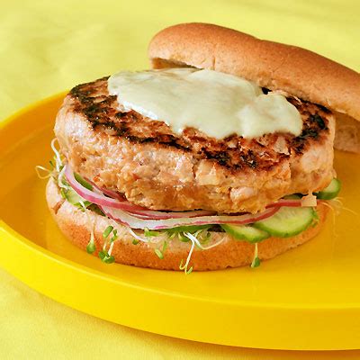 Wasabi Yellowfin Tuna Burger - calories, carbs, nutrition