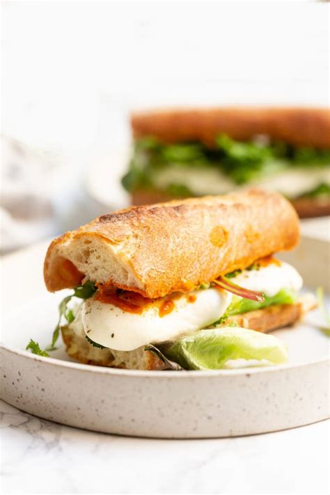 White Bean and Mozzarella Sandwich - calories, carbs, nutrition