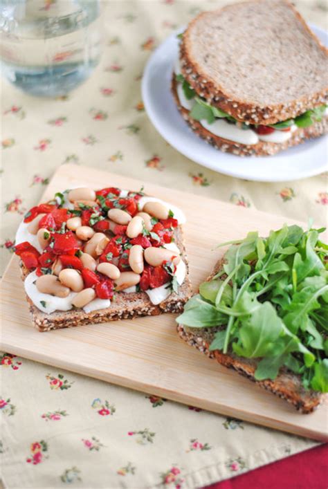 White Bean & Mozz Sandwich - calories, carbs, nutrition