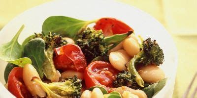 White Bean Salad with Spicy Roasted Tomatoes and Broccoli - calories, carbs, nutrition