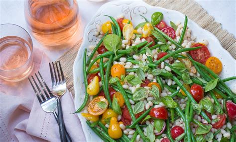 White Bean & Tomato Salad - calories, carbs, nutrition