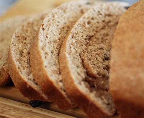 Whole Wheat Cinnamon Raisin Bread - calories, carbs, nutrition