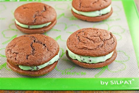 Whoopie Pie Mint Chocolate Chip - calories, carbs, nutrition