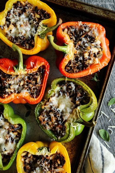 Wild Rice and Mushroom Stuffed Pepper - calories, carbs, nutrition