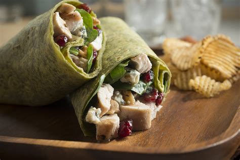 Wrap Chicken Blackened Spinach Tortilla - calories, carbs, nutrition