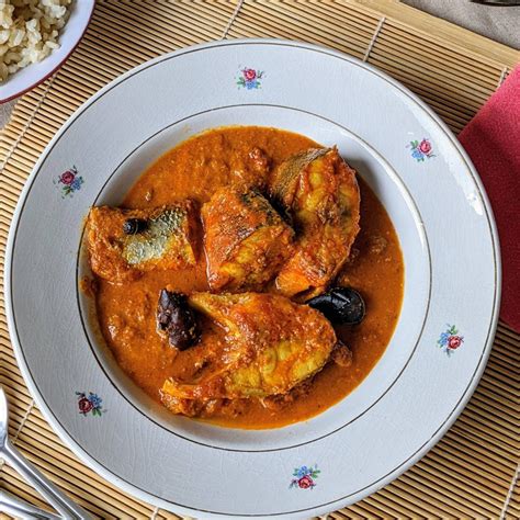 Xit Ani Nishtya Chi Kodi (Goan White Fish Curry) - calories, carbs, nutrition